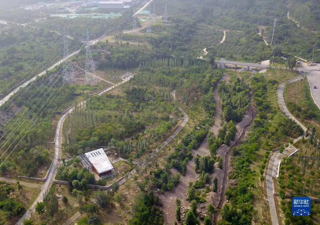 北京奥林匹克公园同心环，城市绿色生态的象征与体育精神的展现